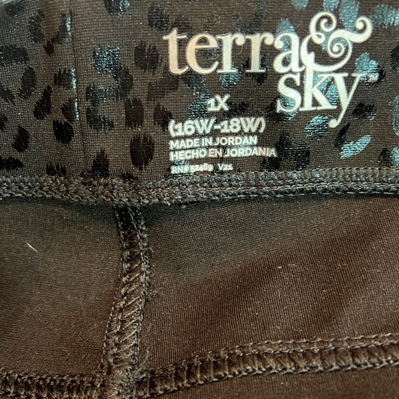 Terra Sky, 1X (16-18), stretch pants, black and irradescent blueish - Picture 5 of 6